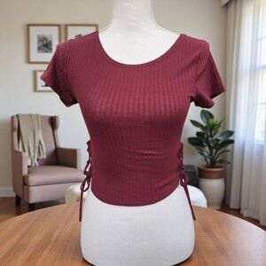 Rue21 Ribbed Burgundy Lace-Up Side Top – Scoop Neck Short Sleeve Stretch Tee M